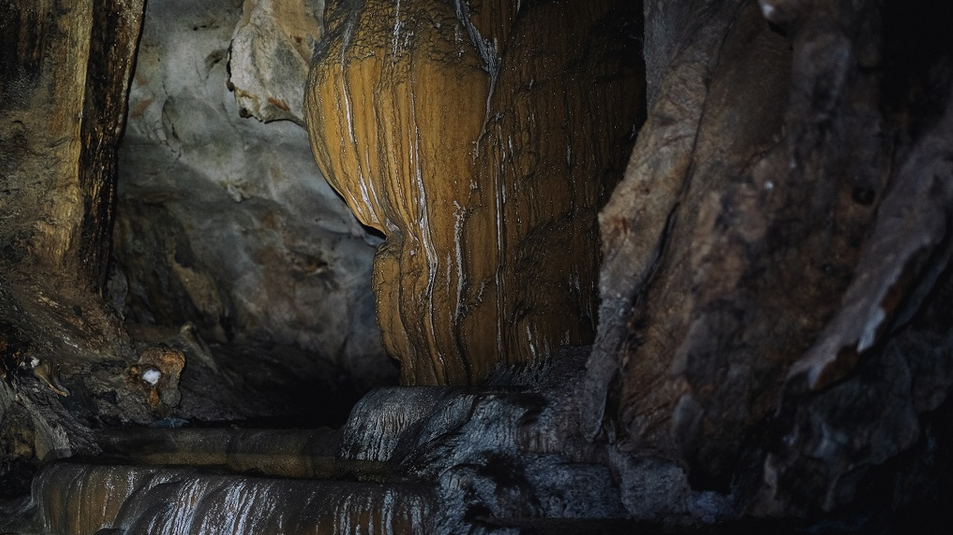 Masterpiece of stalactites in Quang Binh's cave