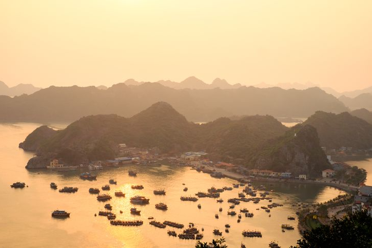 Ukrainian photographer 'fell in love' with Vietnam after traveling around Asia Ukrainian photographer 'fell in love' with Vietnam after traveling around Asia