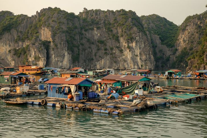 Ukrainian photographer 'fell in love' with Vietnam after traveling around Asia