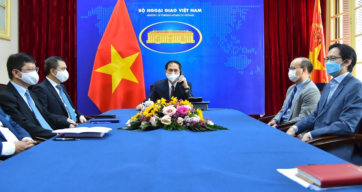 vietnam us consents to further strengthen bilateral relations