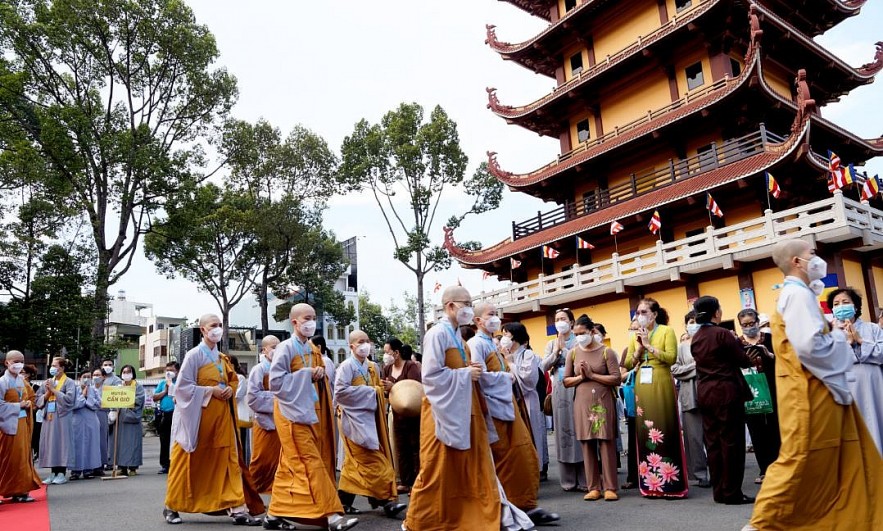 Vesak 2022: Pagodas Happy to Celebrate Buddha Festival After Two-year Hiatus