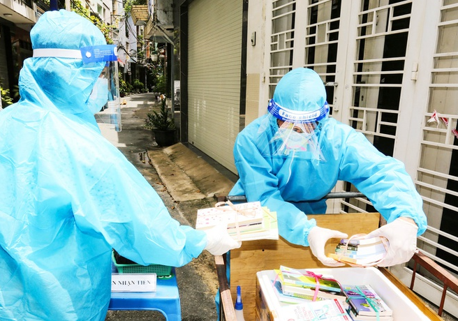 Covid News Briefing (July 18): Daily Infection Reaches Record, Hanoi Tightens Restrictions Covid News Briefing (July 18): Daily Infection Reaches Record, Hanoi Tightens Restrictions