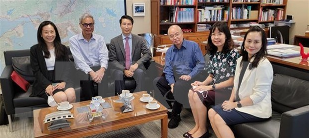 vietnam seeks to step up education cooperation with hong kong