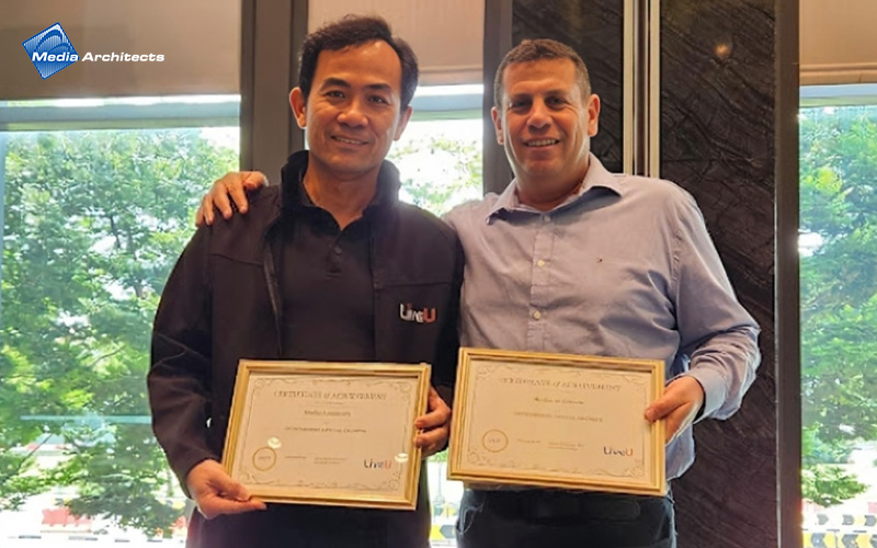 liveu honours media architects as an exceptional distributor at 2024 partners meeting in singapore