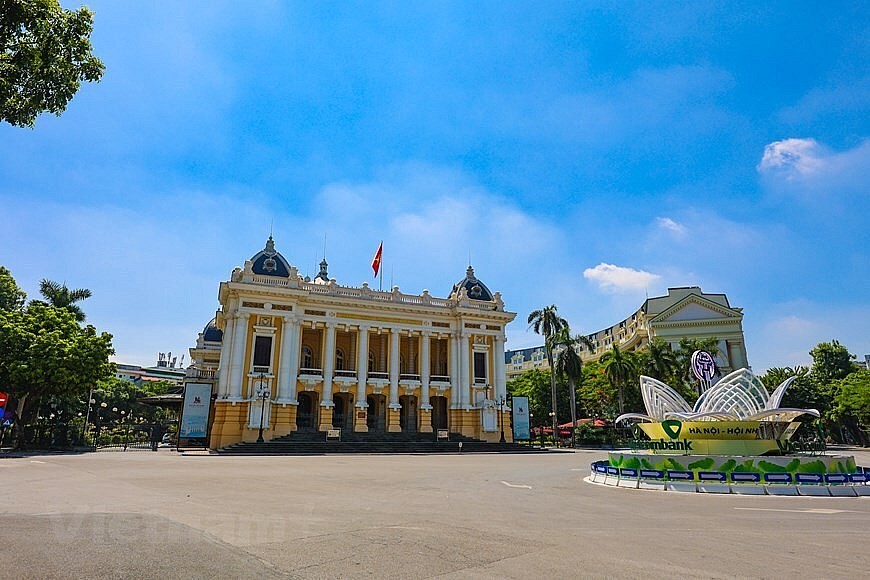 Historical Buildings In Hanoi – Then and Now