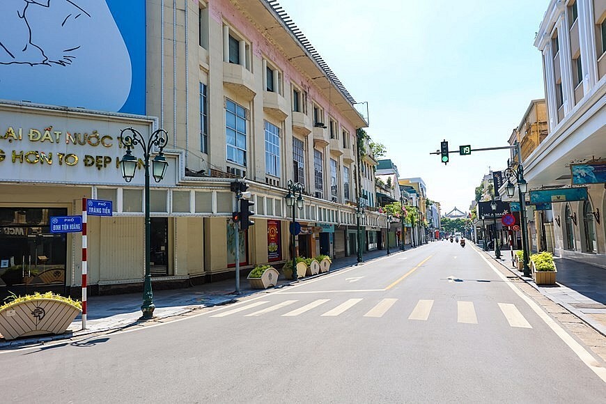Historical Buildings In Hanoi – Then and Now