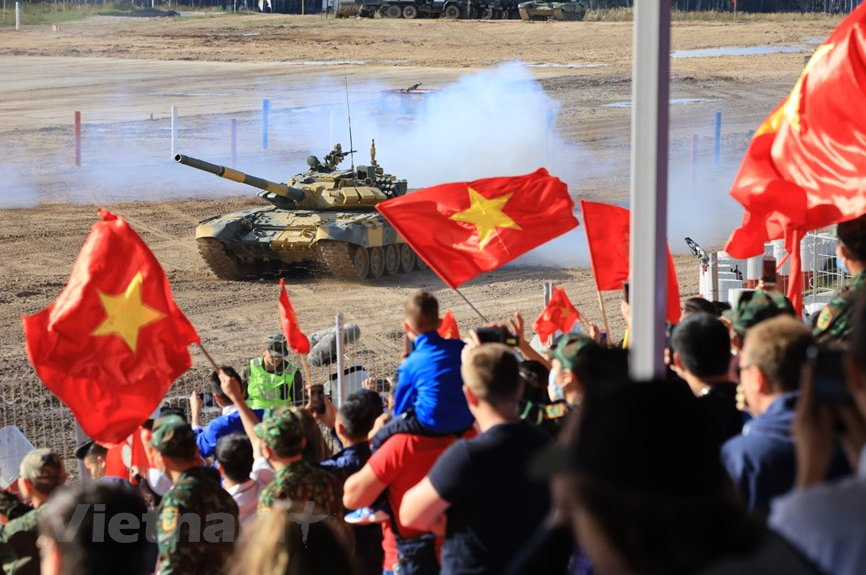in photos vietnamese tank team competes in the tank biathlon semi finals