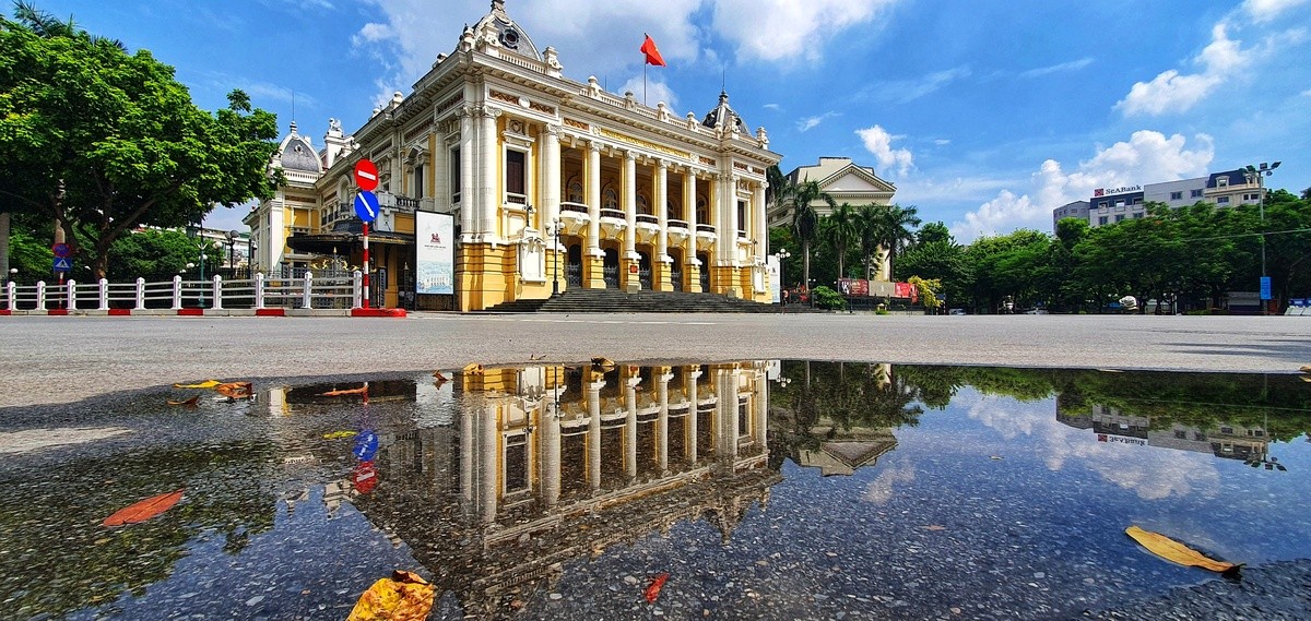 Peaceful Autumn Arrives in Hanoi