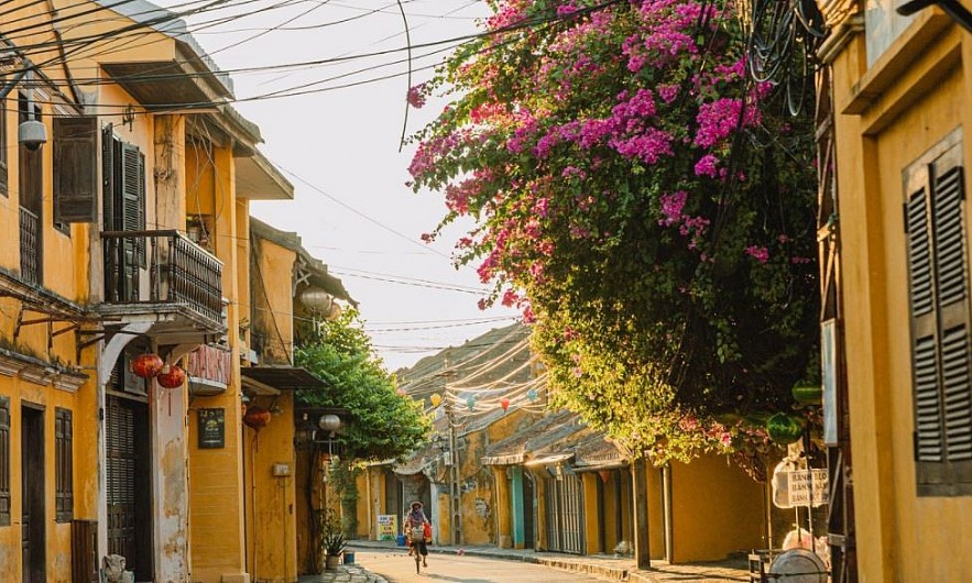 Early Autumn in Vietnamese Tourist Destinations