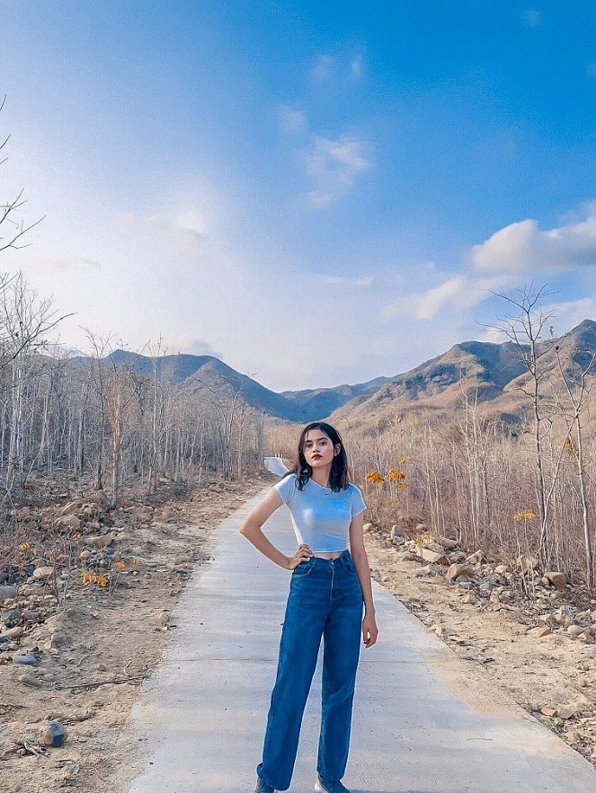 Miss Universe Vietnam Candidate Impresses Audiences with Gorgeous Look