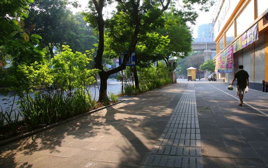 Restful Streets of Hanoi in Autumn