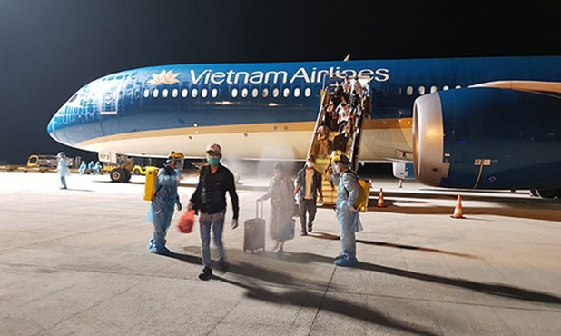 covid 19 updates october 17 australian news praised vns success over covid 19