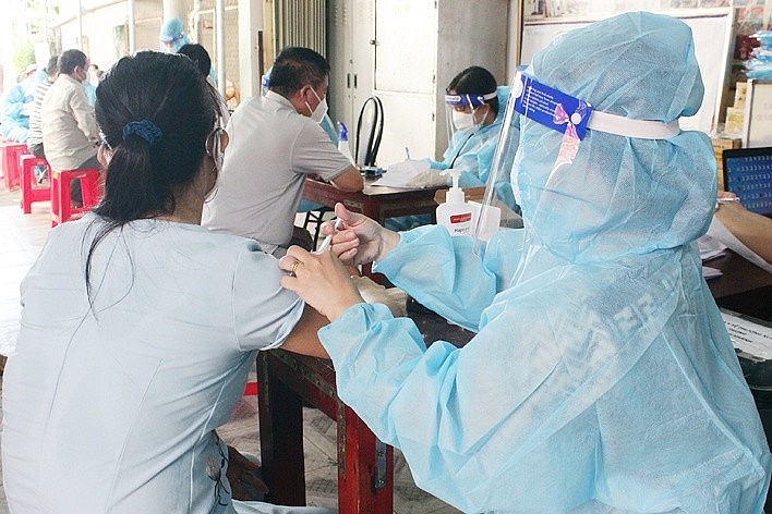 Vietnam Covid-19 Updates (October 5): 5,382 New Cases, HCMC Surpasses 400,000 Case Mark