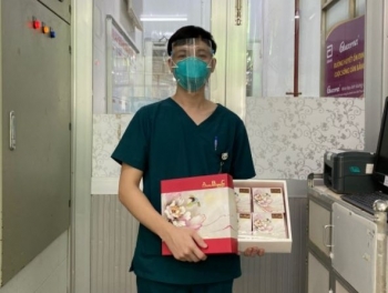 Laotian Doctor Joins Anti-pandemic Force in Ho Chi Minh City