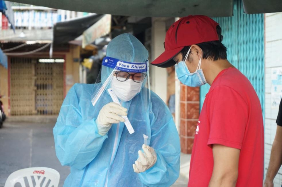 vietnam covid 19 updates october 17 3221 cases added to national count