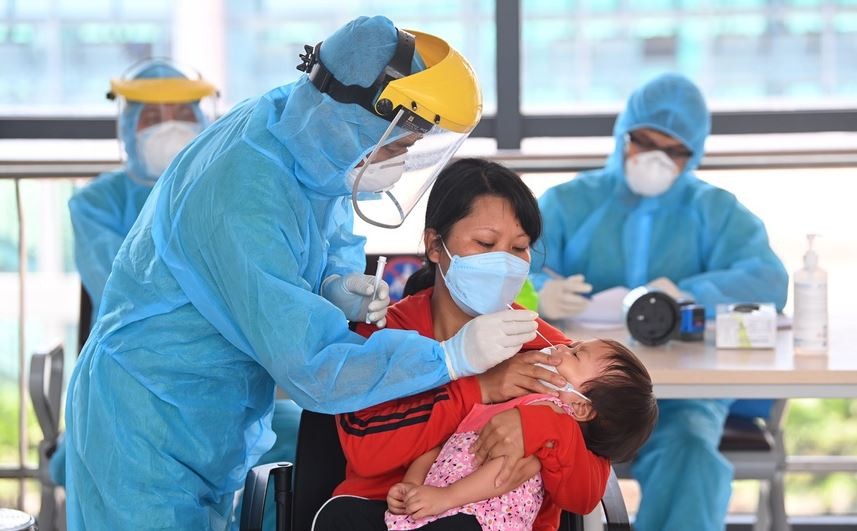 vietnam covid 19 updates october 24 daily count falls to nearly 3400 over 24 hours