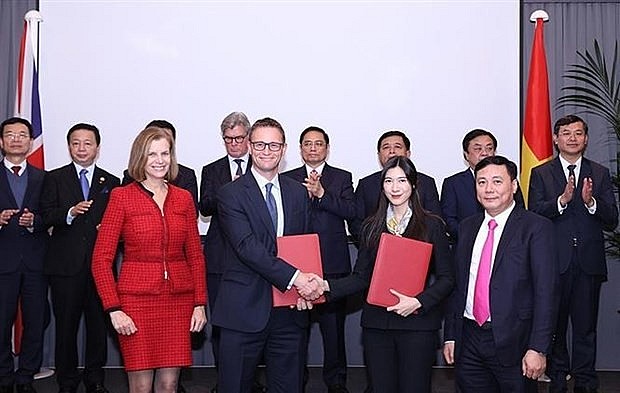 Vietnam - UK Sign 26 Cooperation Deals During Prime Minister's Visit