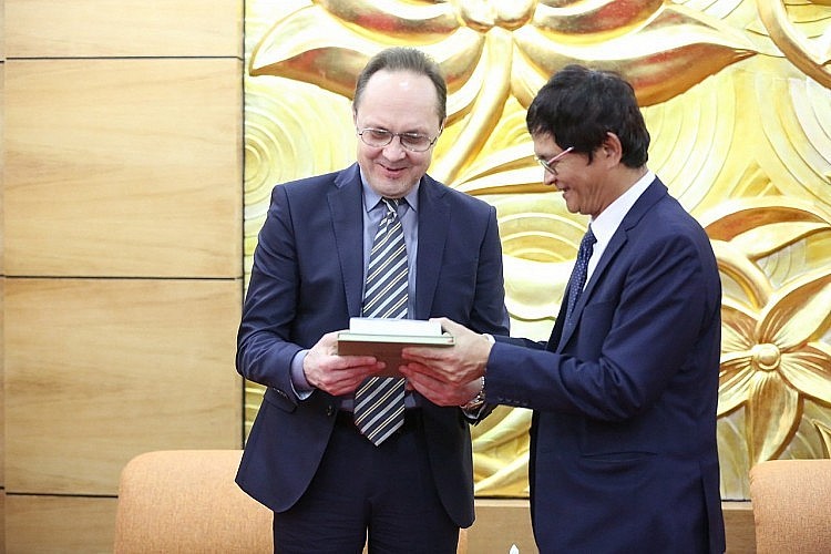 Vietnam-Russia Friendship Association, Russian Embassy Agreed to Boost People-to-people Diplomacy