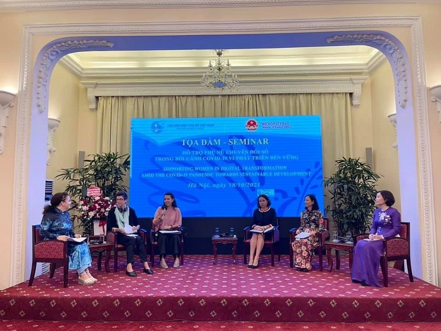 Seminar Held to Support Woman in Digital Transformation Amid Pandemic
