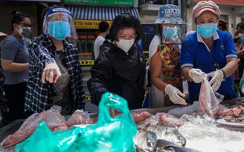 Vietnam Covid-19 Updates (Nov. 15): Hanoi Shortens Time Between Two AstraZeneca Jabs