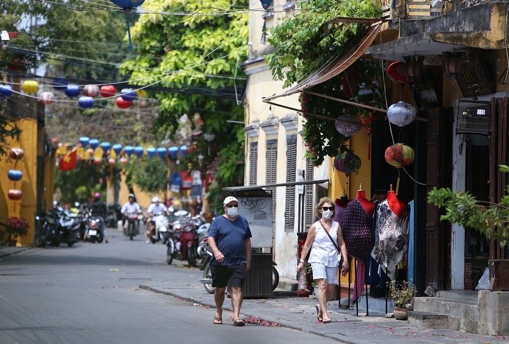 vietnam covid 19 updates nov 16 8616 new cases reported