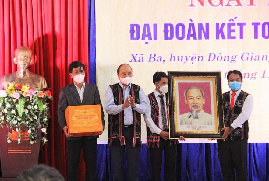 President Joins National Great Unity Day to Listen to People's Aspirations