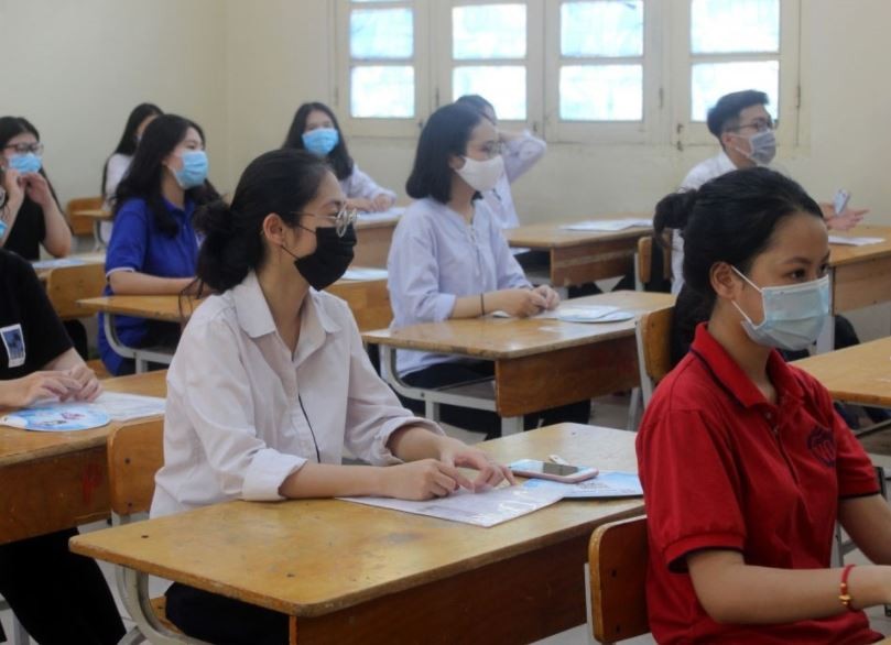 vietnam covid 19 updates dec 6 daily count rises past 14000 199 deaths recorded