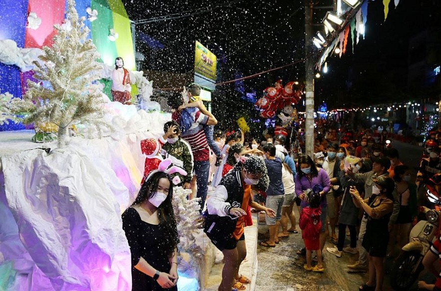Photo: How Vietnamese Celebrate Christmas in Pandemic