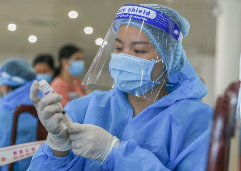 vietnam covid 19 updates dec 28 daily infections fall to 15000 hanoi tops localities
