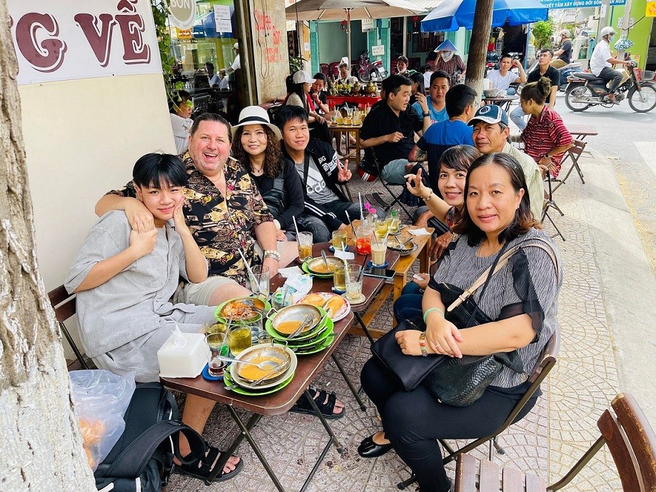 Real Experiences Entering Vietnam Customs by Fellow Expats