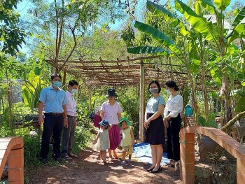 Blue Dragon Organization, Eurasia Support Poor Children in Hue