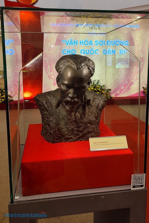 'Vietnamese Cultural Heritage Space' Exhibition Highlights Culture Values During New Normal 'Vietnamese Cultural Heritage Space' Exhibition Highlights Culture Values During New Normal