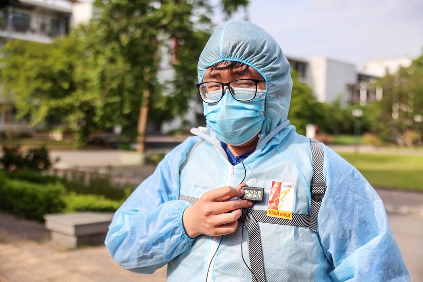 made in vietnam cool jackets helps frontline medical workers in covid hot spots