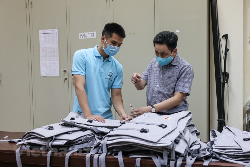 Made in Vietnam: Cool Jackets helps frontline medical workers in Covid hot spots