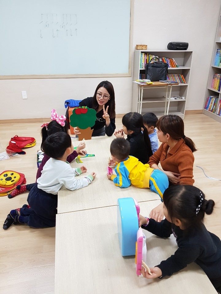 vietnamese brides and children from multicultural families in south korea need language assistance