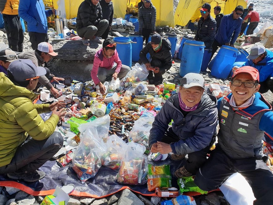 Road to Mount Everest: Vietnamese Engineer Conquers Top Of The World In Second Attempt