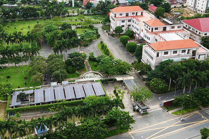Billion-VND proposal to install solar panels in public buildings