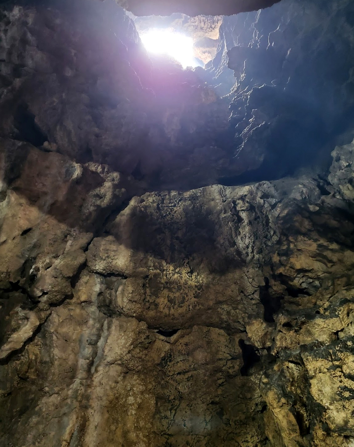 Thach Dong – The cave of legends