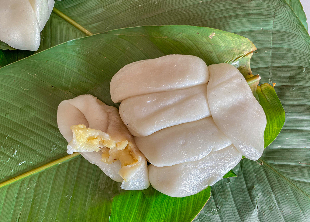 quan ganh a treasure sold in food stalls