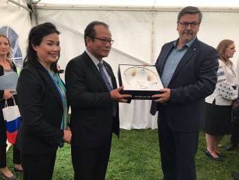 Ambassador of Vietnam Meets the Vietnamese Community in Ústecký