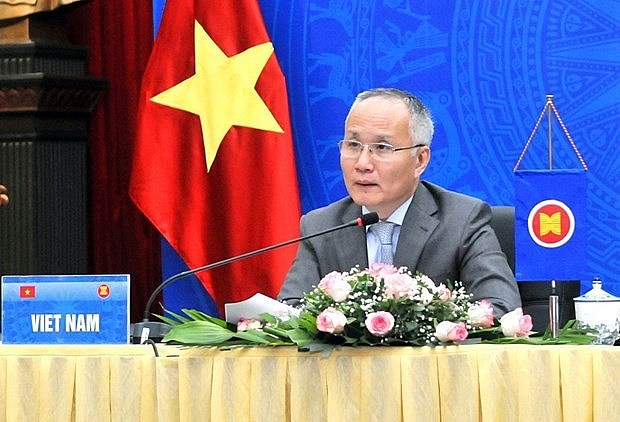 20th ASEAN Economic Community Council Looks Toward the Future