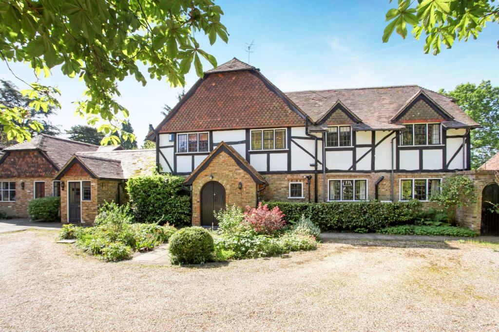 bnook property limited provides one stop solutions for uk second hand brick and block property for self occupancy and investment