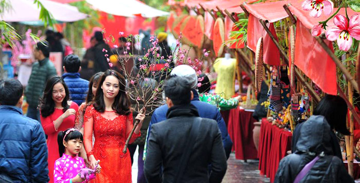 1758 ecopark tet market feature