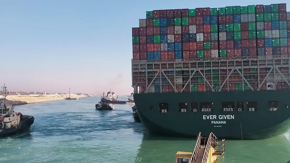 Suez Canal ship flows are "cleared"