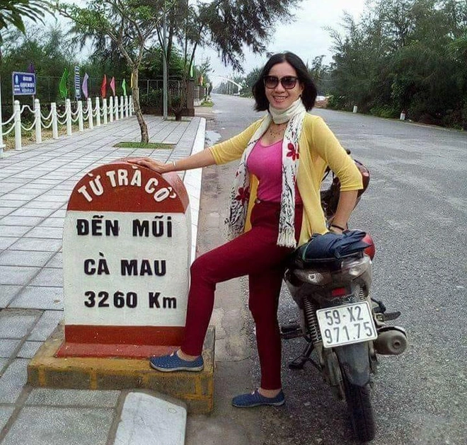 Grandmother Backpacker Travels 3 Times Across Vietnam by Motorbike