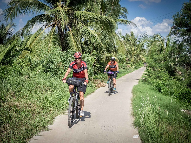 Experience rich local traditions, picturesque scenery and tasty specialties on the back of a bike (source: excursionvietnam)