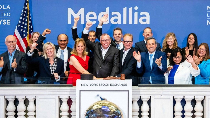 Top 10 Companies With The Happiest Employees in 2021