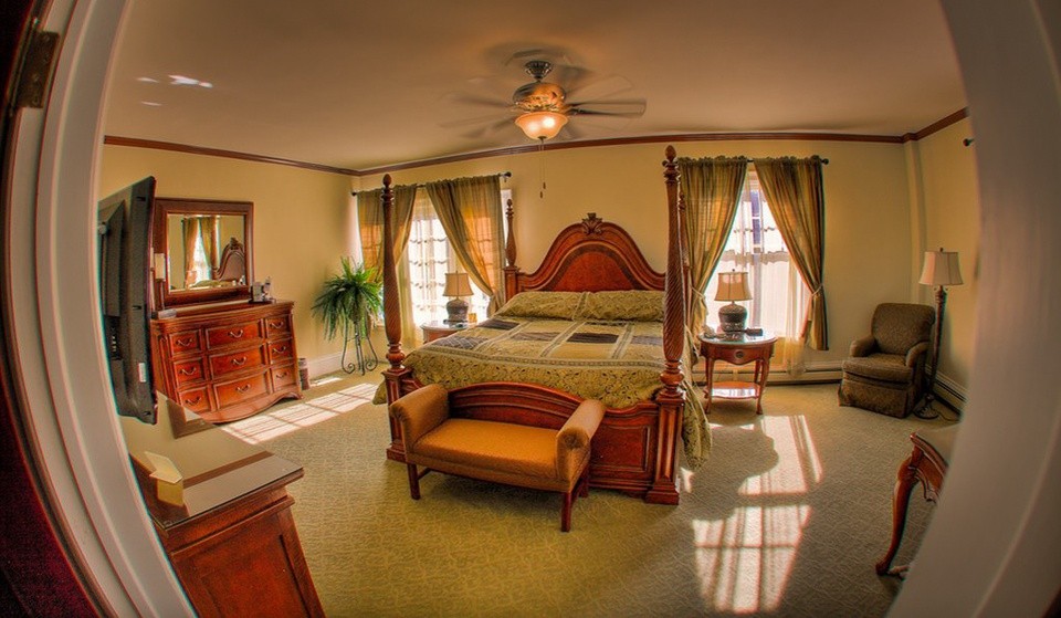 The haunted Room 217. Photo: Locations Hub 