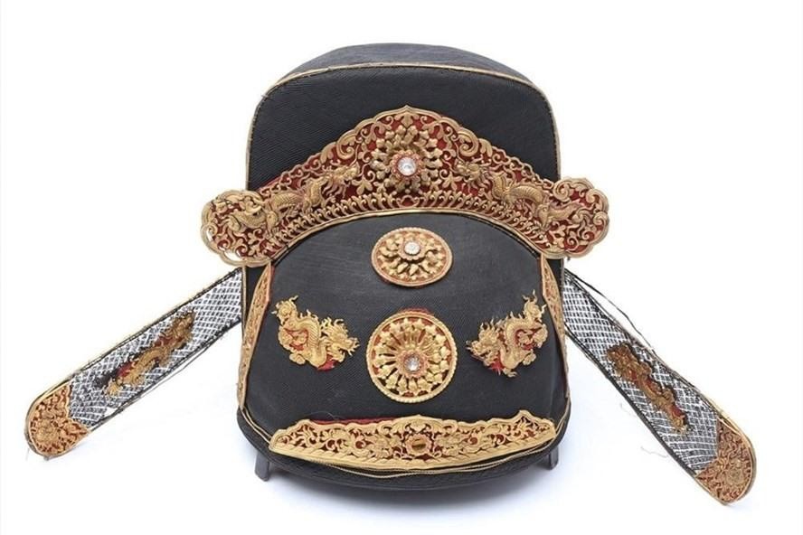 Photo:  INVALUABLE.COM