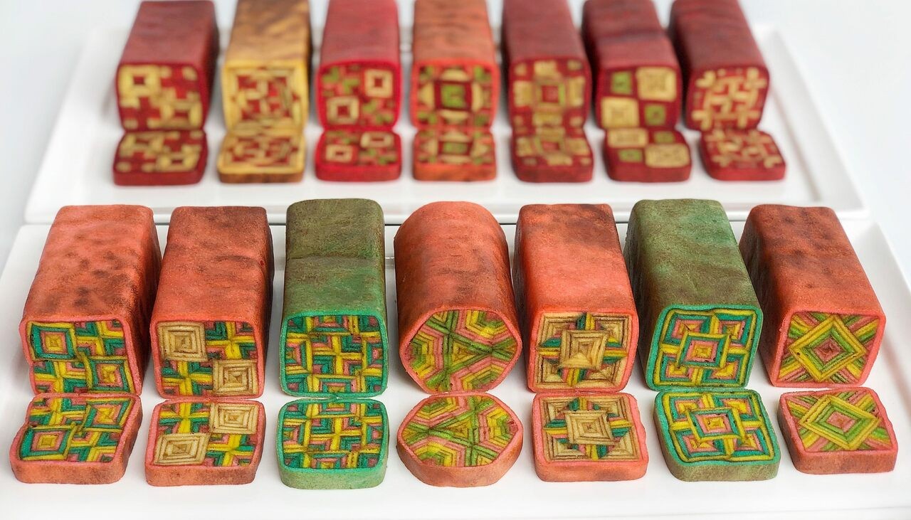 Slicing into these cakes reveals their geometric interiors. KAREN CHAI/KITCHEN CONFIDANTE